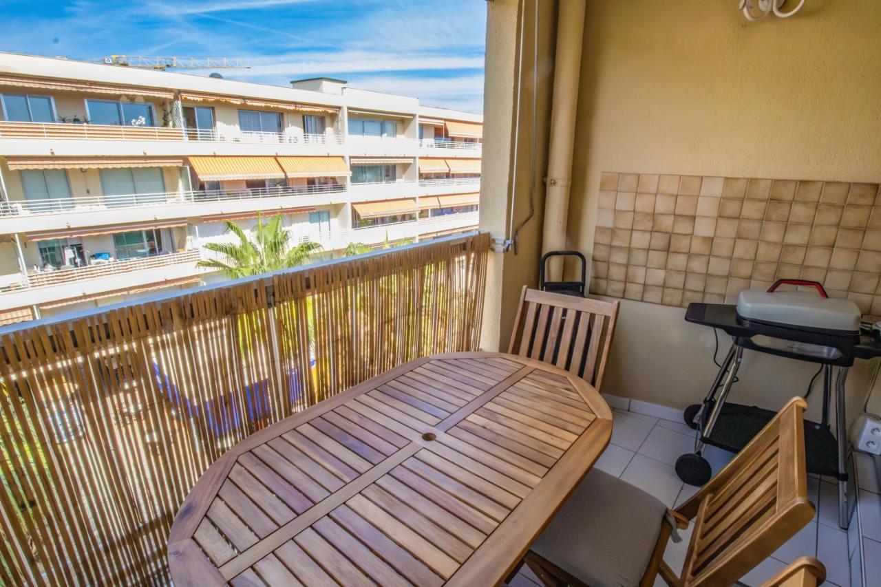 Confort Du Sud T2 Avec Garage Et Wifi En Centre-Ville Cavalaire-sur-Mer Εξωτερικό φωτογραφία